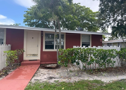 7194 Southgate Boulevard - Photo 1