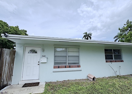 509 Se 2nd Avenue - Photo 1