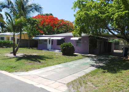 370 Orange Way - Photo 1