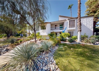 5205 E Waverly Drive - Photo 1