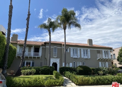 725 S Lorraine Boulevard - Photo 1