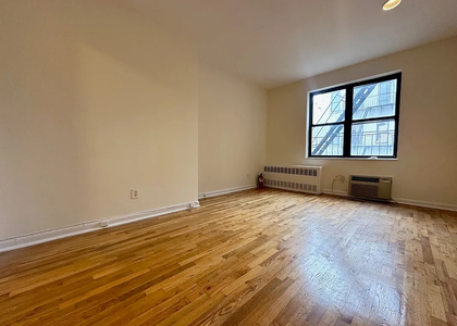 225 East 10th Street - Photo 1