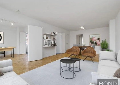 York Avenue - Photo 1