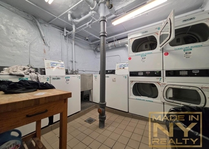 171 E 77th Street - Photo 1
