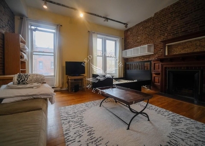 67 W 83rd Street - Photo 1