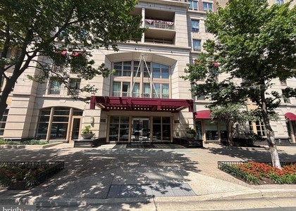 888 N Quincy Street - Photo 1
