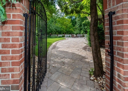 5 Nottingham Circle - Photo 1