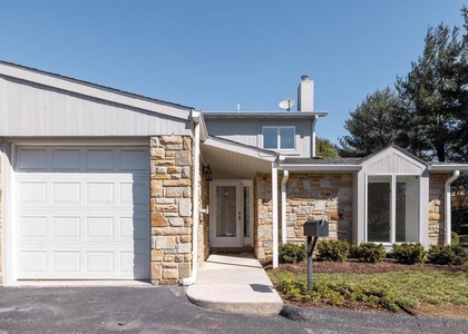 22 Stone Manor - Photo 1