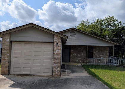 1507 Earle St - Photo 1