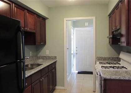 2208 Mission Hill Dr - Photo 1