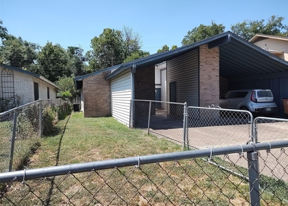 2005 Iroquois Ln - Photo 1