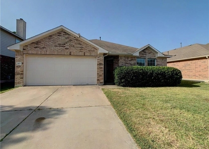 1413 Rainbow Parke Dr - Photo 1