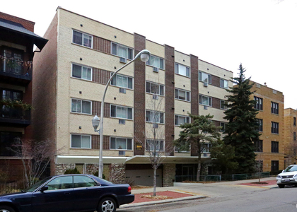 516 W Melrose Street - Photo 1