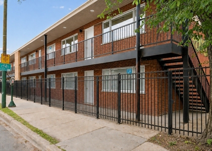 2601 N California Avenue - Photo 1