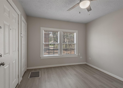 811 Sam Houston Avenue - Photo 1