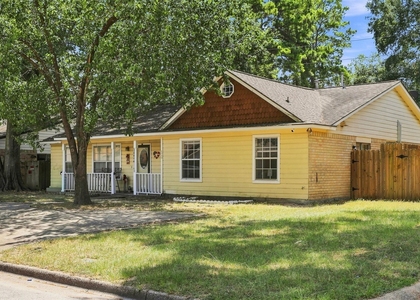 1712 Hazelwood Street - Photo 1