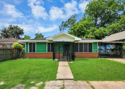 3214 Tuam St - Photo 1