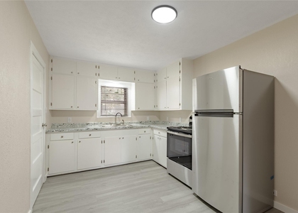 1107 W Dogwood Street - Photo 1
