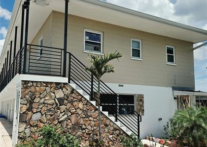 2807 41st Avenue N - Photo 1