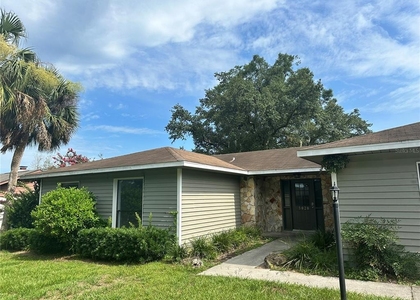 5020 Ne 7th Street - Photo 1