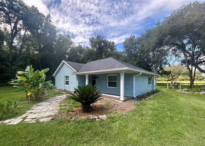 770 Sw 125th Avenue - Photo 1