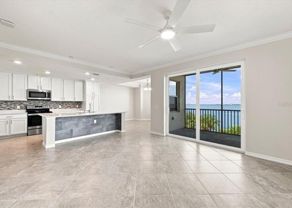 920 Tidewater Shores Loop - Photo 1