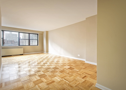 East 86th street (Upper East S - Photo 1