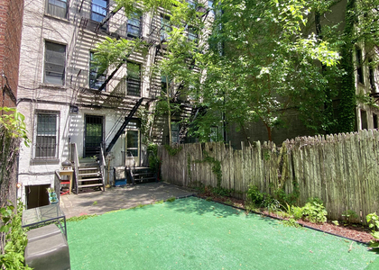 East 54th Street - Photo 1