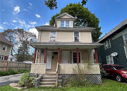 42 Villa St - Photo 1