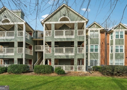 434 Mcgill Place Ne - Photo 1