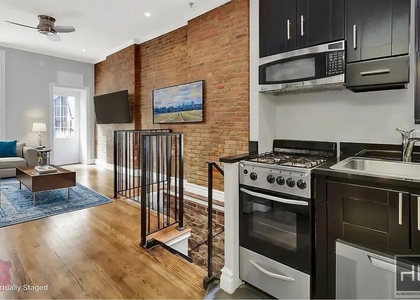 Mott St - Photo 1