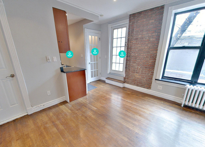 Mott Street - Photo 1