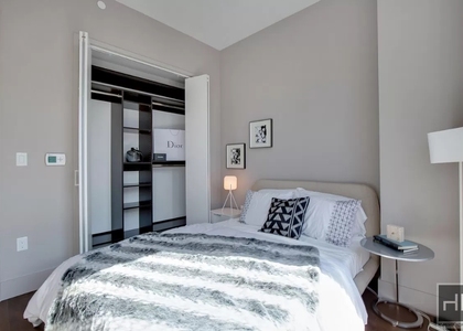 East 44th Street - Photo 1