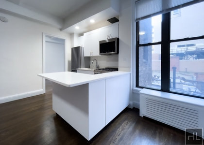 East 46 Street - Photo 1