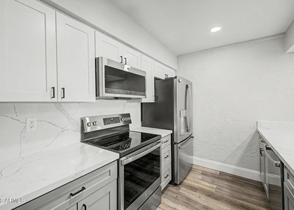3314 N 68th Street N - Photo 1