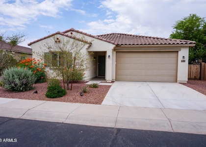104 E Moonlight Trail - Photo 1