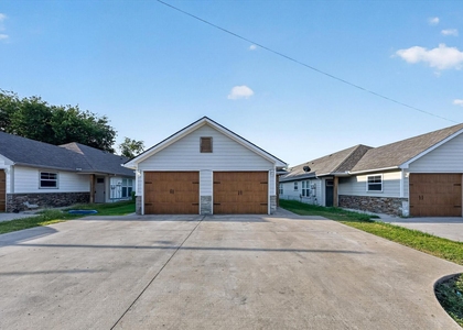 608 E College Street - Photo 1