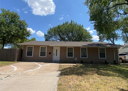 2516 Trinity Street - Photo 1