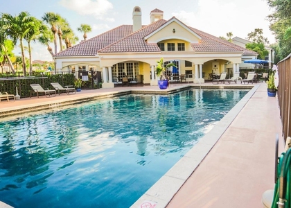 815 W Boynton Beach Boulevard - Photo 1