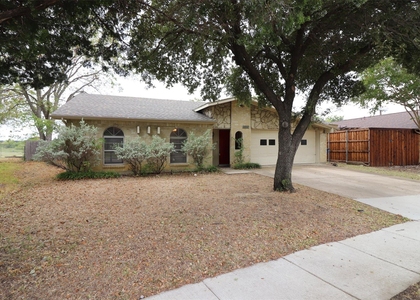 2002 Victoria Road - Photo 1