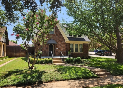 2565 Shirley Avenue - Photo 1