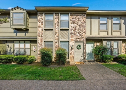 1371 S 11th Street - Photo 1