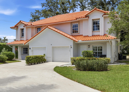 13533 Fountain View Boulevard - Photo 1
