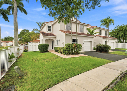 1115 Sw 180th Terrace - Photo 1