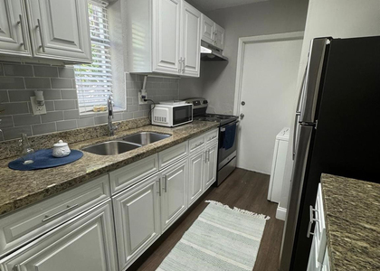 1408 Nw 1st Avenue - Photo 1