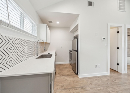 5018 San Jacinto Street - Photo 1