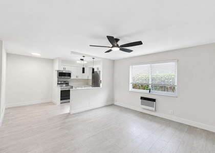 1129 Ne 5th Terrace - Photo 1