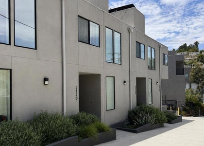 2172 Clifford Street - Photo 1