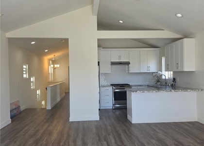 1812 W Balboa - Photo 1