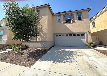 1014 W Buttercup - Photo 1